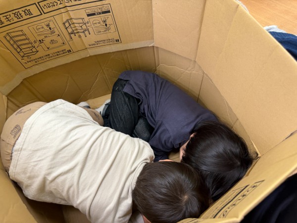 ダンボール遊び！向日葵組